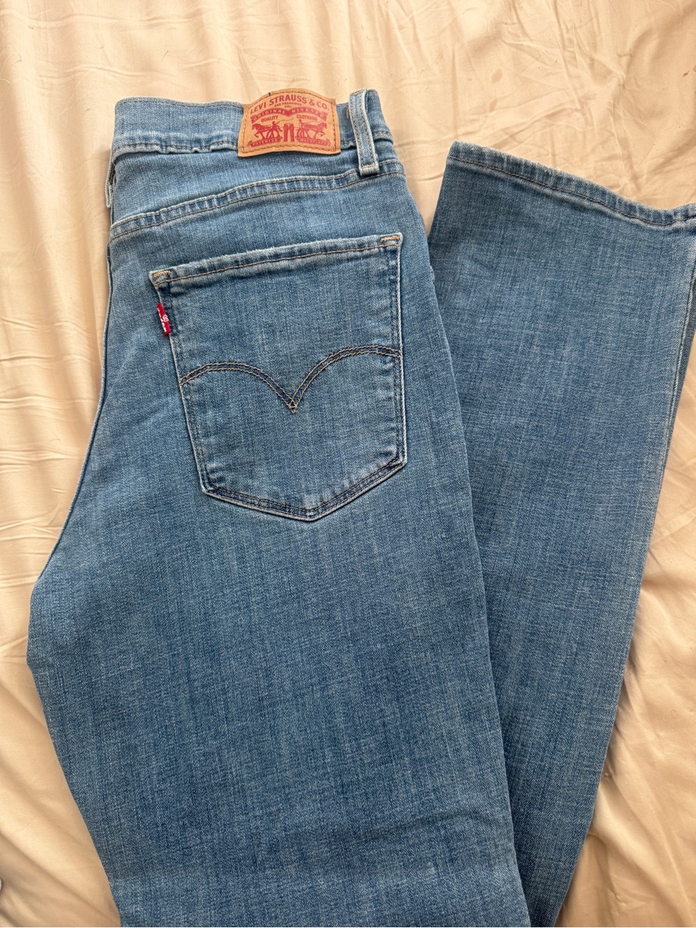 Levi's Women's Light Blue Straight-Leg Jeans